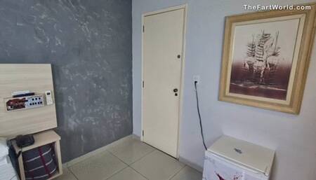 Melissa Tries To Secretly Sniff Bruna’s Farts And Gets Caught!