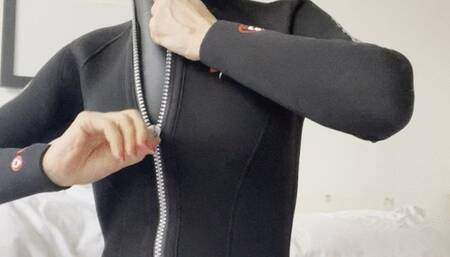 neoprene scuba wetsuit 2 layers of down jacket tease