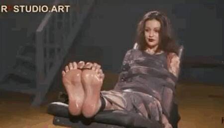 Marie B - Tickling Her Beautiful Soles on the Bench (FULL HD MP4)