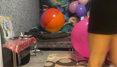 gitl jump and ride on pink beachbakk