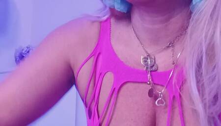 Blue eyes and big lips