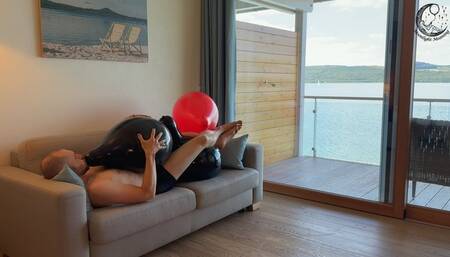 Maxim relaxed blowing NP