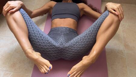 Fitness Girl does exercises and than does Footjob