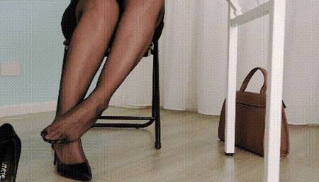 A new brand of pantyhose against itching (1 PART)