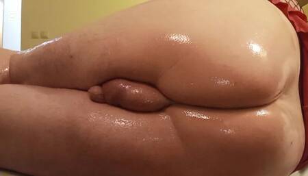 I'm Alone in the Hotel and I'm Oiled up and I'm Playing with My Pussy and I'm Yelling and Cursing Like Crazy