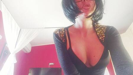 hot Italian babe asks you to squirt on her hard nipples- italiana troia ti fa sborrare sui suoi grossi capezzoli