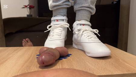 Mistress Lumy white Reebok freestyle