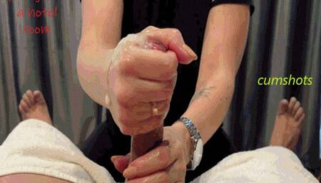 Handjob in a hotel room MP4
