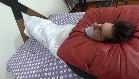 PAWG TRIPLE FART ATTACK PART 1 By VICTORIA DIAS, BIA MELO , SCARLET WHITE AND DANIEL SANTIAGO CAM BY ALINE FULL HD