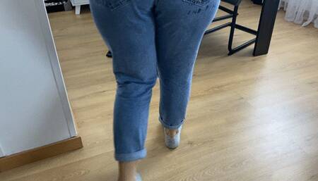 Wetting Jeans in Doggy Stile