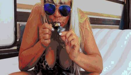 Overeaten with mussels AVI (1920x1080) FHD