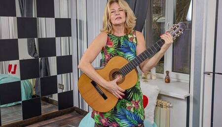 Karup's Older Women featuring Diana Zor's solo trailer