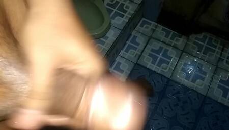 To Do a Handjob Using Baby Oil While Boyfriend Is on Vacation