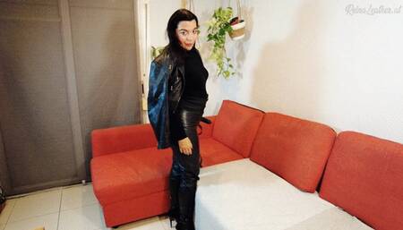 BBC LESSON 1 - Strapon and leather pants POV
