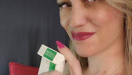 FHD 60fps SlowMotion Smoking Eve 120 Menthol Close Up