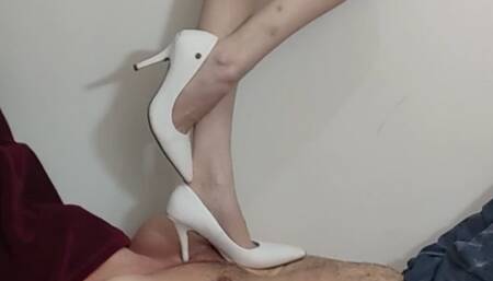 #34 – Intense high heels digging deep marks at hunsbands