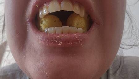 Cheesy Crunch Delight – Up-Close Chewing & Mouth Sounds