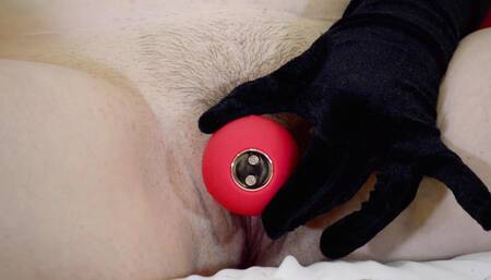 Cindy Cincinnati - Super Hot MILF Jacks off with Rose Vibrator