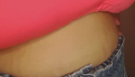Curvy Goddes Belly Tease in Tight Jeans and Pink Top