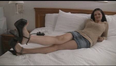 I Found Big Titty Amber While Vacationing At Gatlenburg, TN! I Fucked Her Bareback And Came On Her Belly! (wmv)