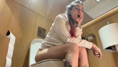 very quiet restaurant, but loud emptying wmv