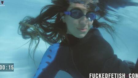 HD Pool training Mia skinny woman short breaths swimming sexy reptile skin in cold water