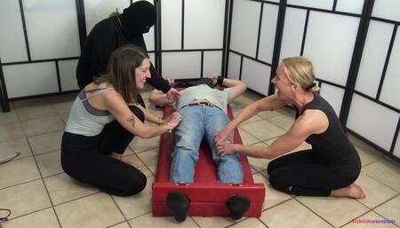 Gang-tickling revenge (wmv)