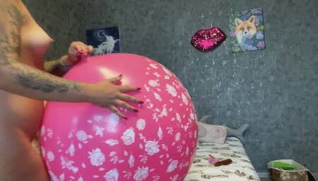 Val looner nacked s2p big pink and blue balloons