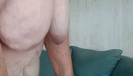 BJMature Naked Balloon Play