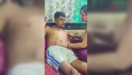 Indian Woman Dirty Mona Bhabhi (tight Pussy) Fuck by Huge Cock a Desi Devour Ji with Her Big Penis..