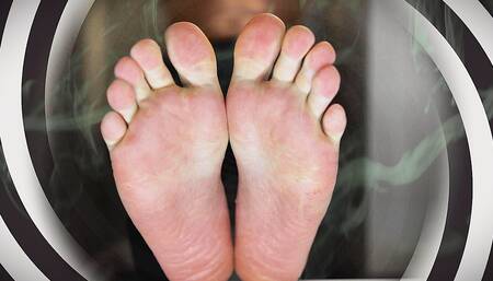 Human Feet Sponge Training