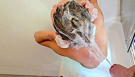He Pee on Me when I wash my Hair helps me wetting Compilation few Videos