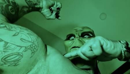 fbb muscle masked alien monster look big traps biceps posing flexing showing big glutes big clit fingering monster female alien muscke boobs pec bouncing nude solo fingering big pussy