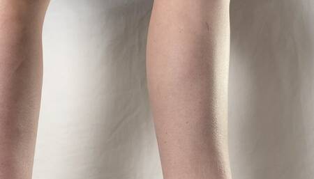 A Shoejob in Altra Sneakers -Tramplegirl in Running sneakers tramples the cum out of his cock and let him cum on her sneakers - cumplay scenes, POV, Cock trampling and CBT - sidecam only - 4k Quality