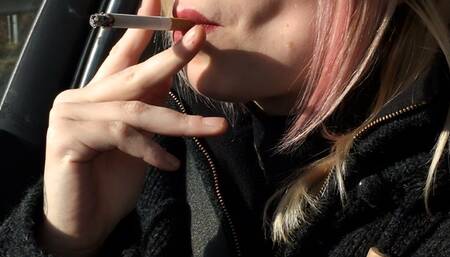 Smoking in the Car – Pink Highlights & Close-Up