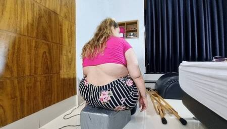 BBW GODDESS SITTING ON BOX PART 3