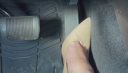 Driving in Nude Pointy Pumps
