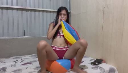 Savannah blowing beach ball part2