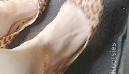 Revving & pedal pumping in leopard print flats & bare feet