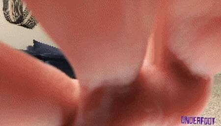 Tiny Man Smother Peyton Rhodes (HD MP4): Toe Spread, Breast Smother, Extreme Close-ups