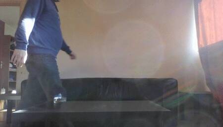 Lick the dirt off my feet !