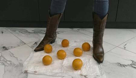 Napkin soaked in orange juice MP4 FULL HD 1080p