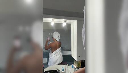 Naughty Wife Drop Her Towel To Show Her Slimwaist and Big Ass