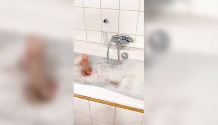 Smoke & jerk in my bathtub