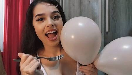 ESTOURANDO BALOES COM O GARFO