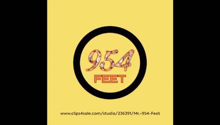 HUGE EBONY TIT POST CUM PLAY