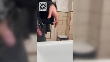 Harry_jen Pissing Outside in Public Toilet