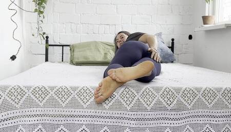 be her foot slave, clean her dirty stinky feet m02