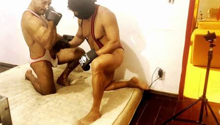 muscleworship with my slave