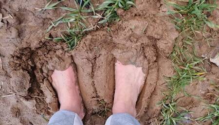 Barefoot Mud Hike Foot Wash HD 25th Jan 2024